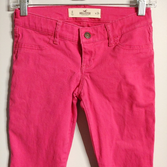 Hollister Jean - Picture 3 of 6